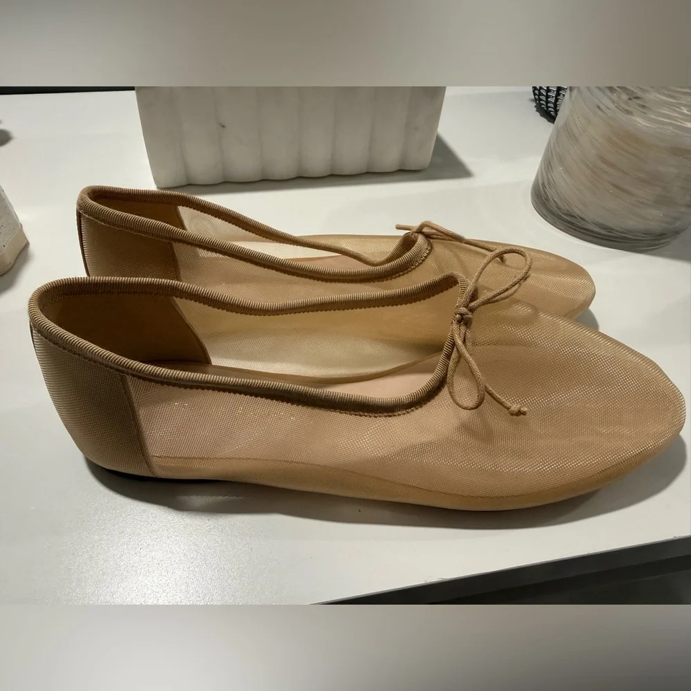 Loeffler Randall Nude Flats with Bow Detail 6.5 - Picture 3 of 7